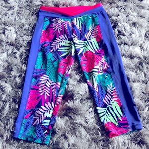 Girl’s Athletic Floral Capris